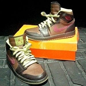 💥Air Jordan 1 Retro Velvet Brown💥